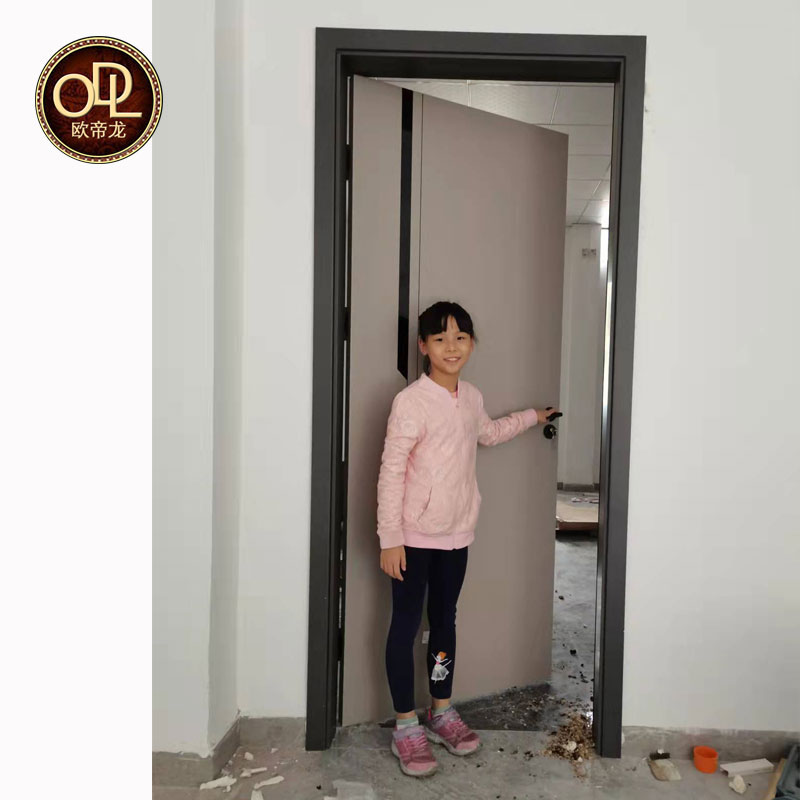 實木門廠家無漆木門和免漆門生態門有什么不同